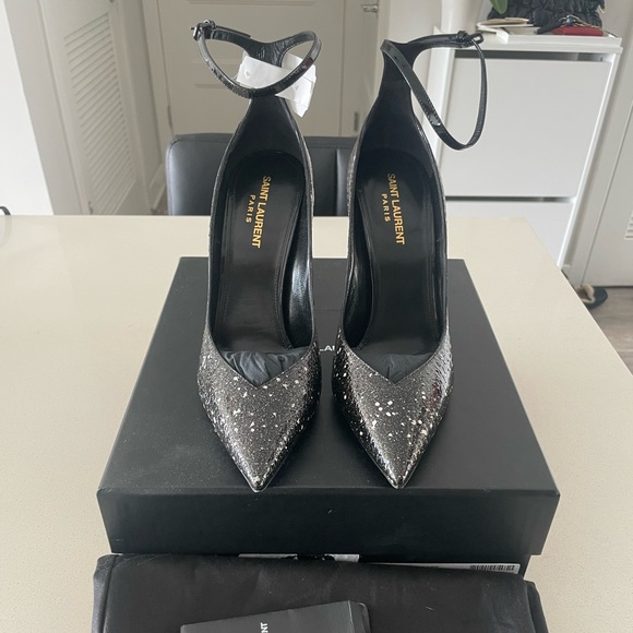 Saint Laurent Zoe Python Pumps - Picture 2 of 9